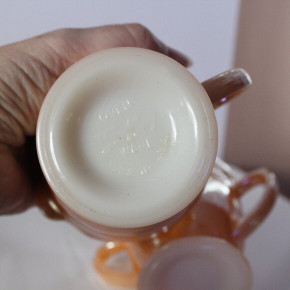 Vintage Fire King Peach Lustre Creamer & Sugar Bowl - Picture 8 of 8
